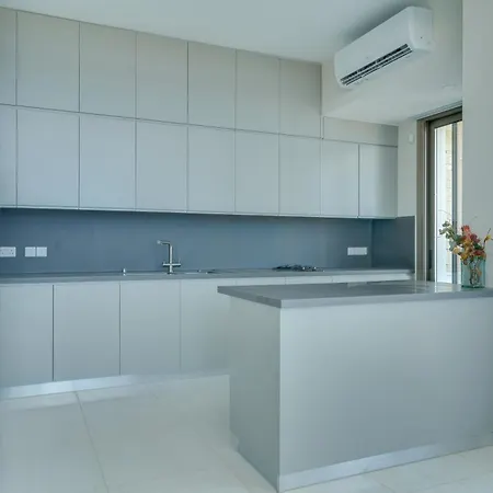 Villa Resitour - Karina Heights *