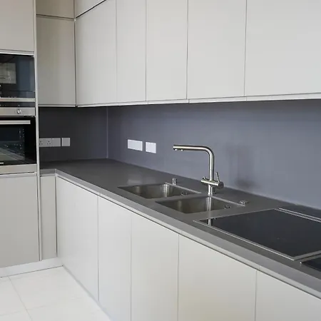 Villa Resitour - Karina Heights
